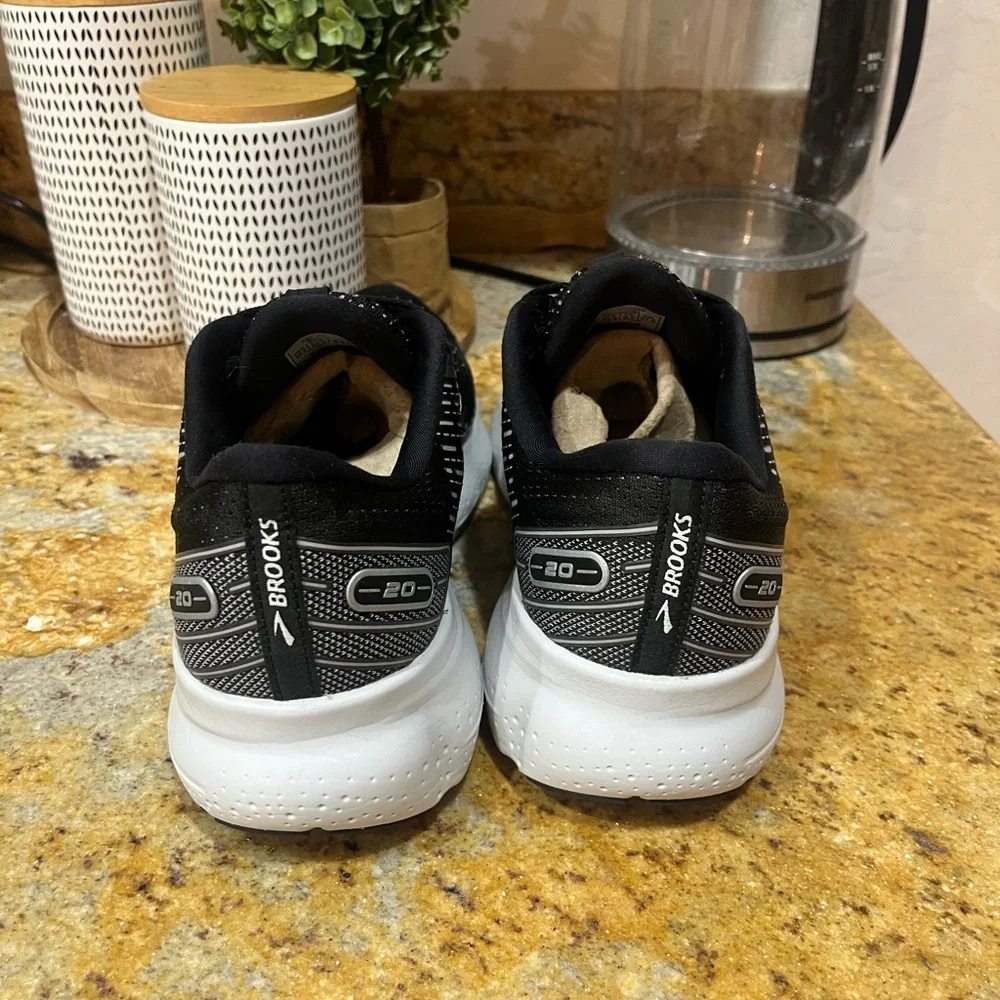 Brooks Glycerin 20 size 10.5 - Picture 4 of 8